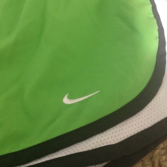 ❌TRADED❌Green Nike running shorts - Picture 2 of 3