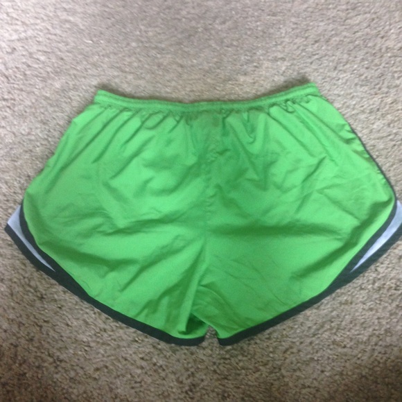 ❌TRADED❌Green Nike running shorts - Picture 3 of 3