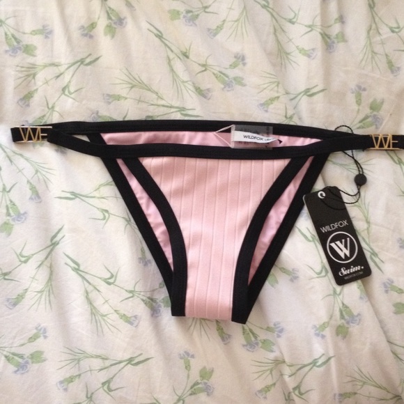 ON SALE !!! WILDFOX bikini bottom !
