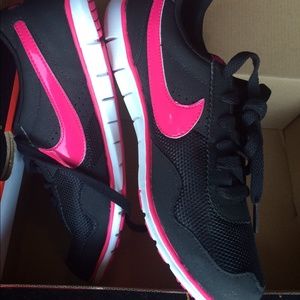 Nike women victoria