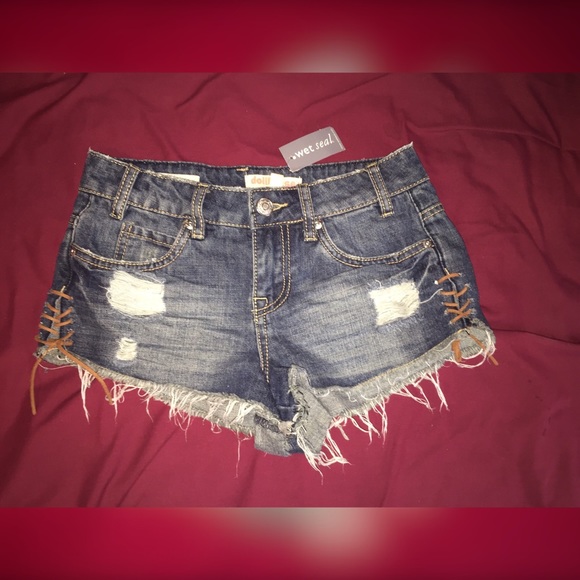 Short Shorts ‼️🔥