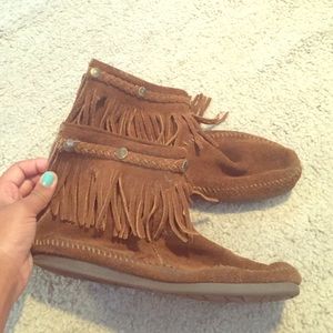 Minnetonka short boots