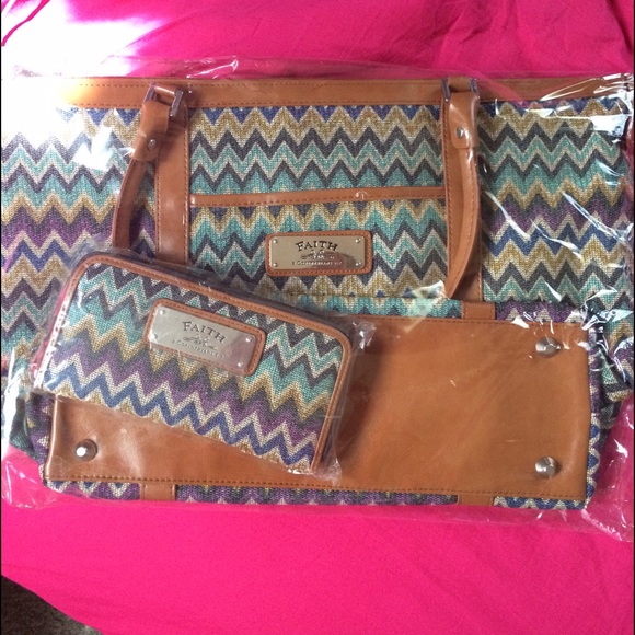 Purse and matching wallet set