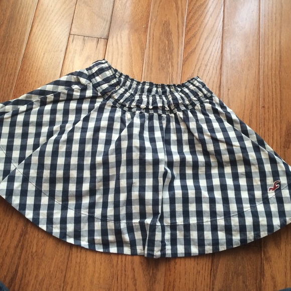 Navy Checkered Hollister Skirt