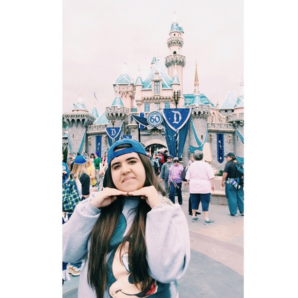 Meet your seller/ buyer! - Picture 2 of 4