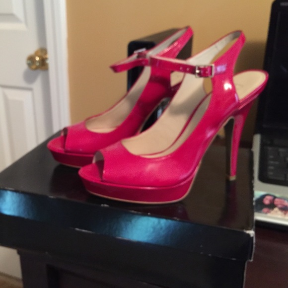 Red pumps