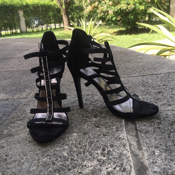 Rough Helium Heels- BLACK SUEDE & SILVER DECOR.