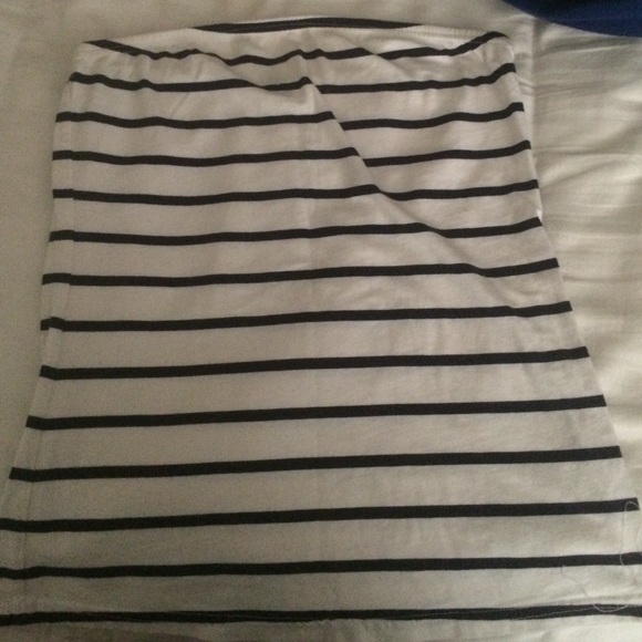 striped top