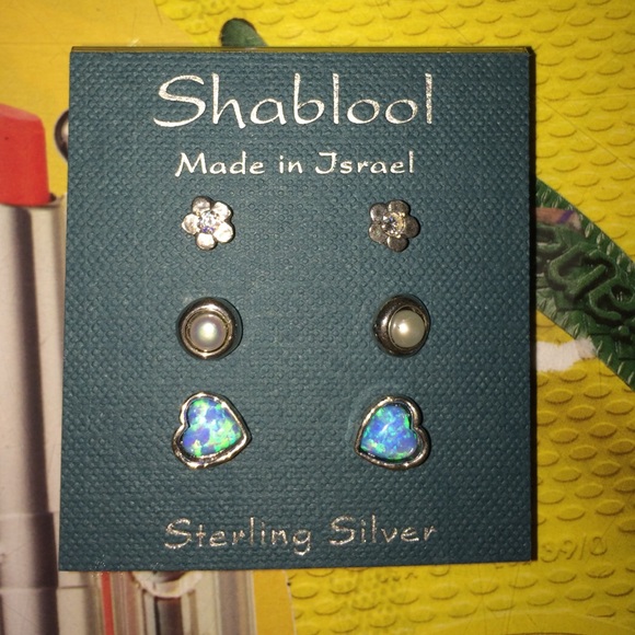 Beautiful set of earrings