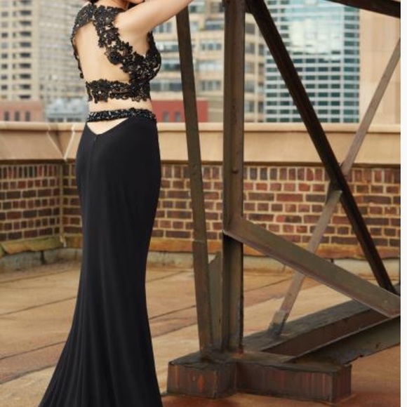 Two piece black dress! - Picture 4 of 4