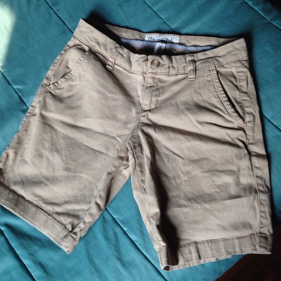 Aeropostale Bermuda Twill Short
