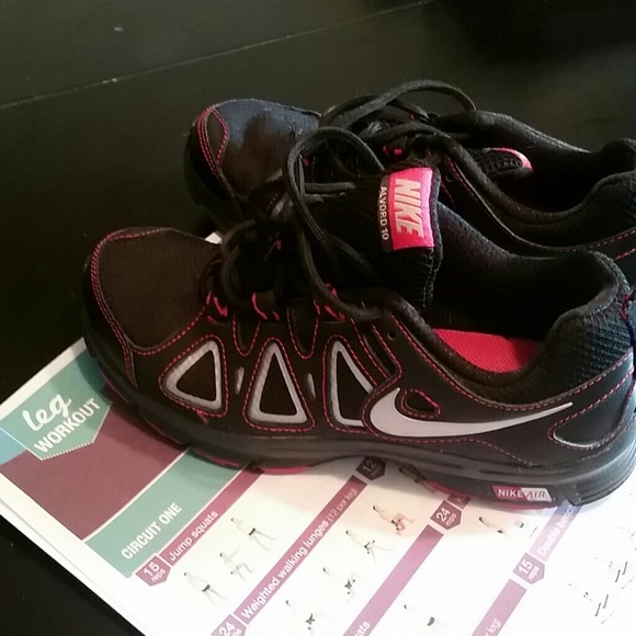 Black Nike Air