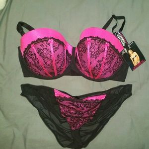 Bra and panties set