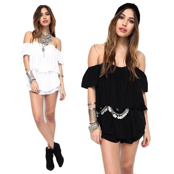 Stone Cold Fox *INSPIRED* Off Shoulder Top