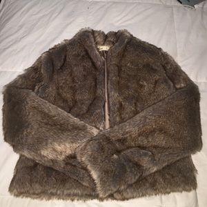 (Faux) fur coat!