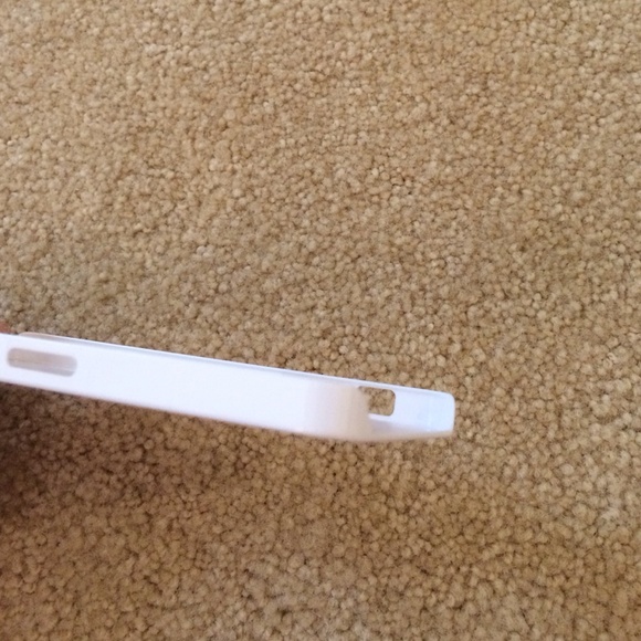 IPhone 5/S Initial Cases - Picture 4 of 6