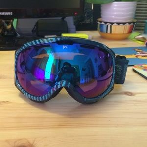 Anon spherical goggles