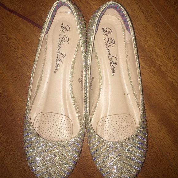 flats shiny gold