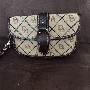 Dooney & Bourke small clutch