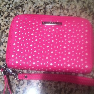 Stella and Dot Chelsea Tech Wallet
