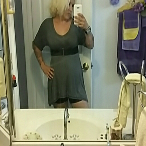 Adorable maternity style easel top