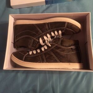 New Roxy high tops
