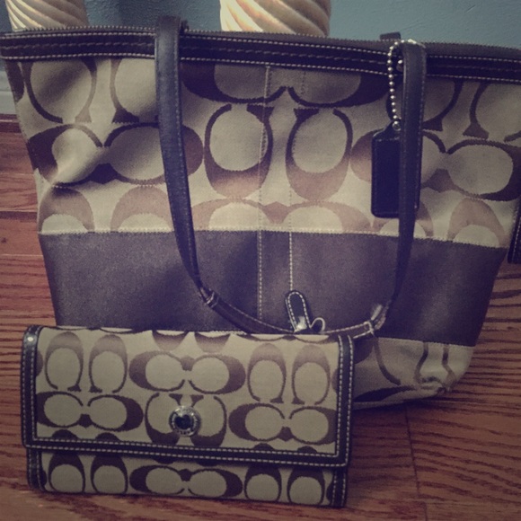 Coach Purse and Wallet Set