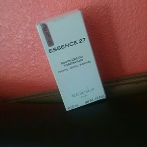 ESSENCE 27