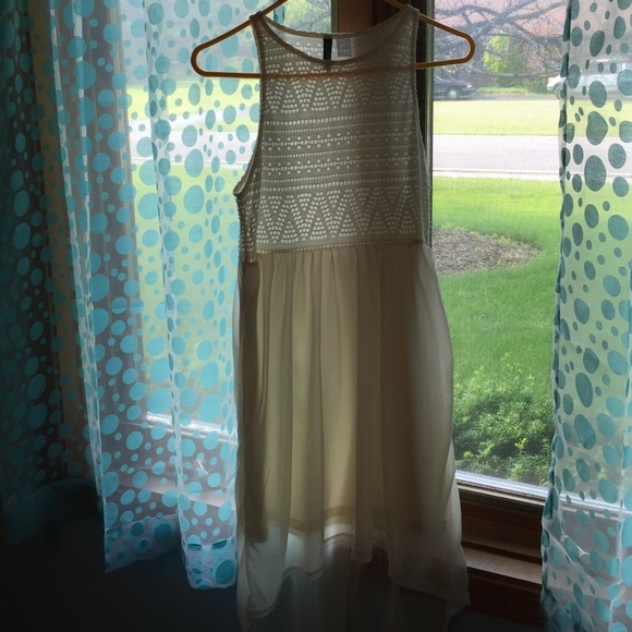 Off white dress H&M - Picture 1 of 3