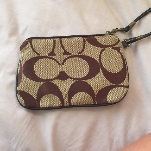 Coach wristlet - Picture 2 of 2