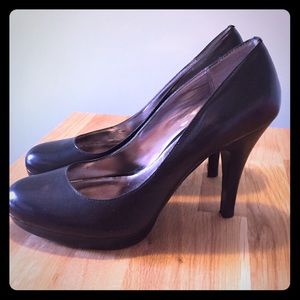Alfani black pumps size 9.5