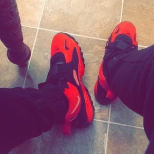 Nike huaraches! Red and Black! Worn only 3 times!