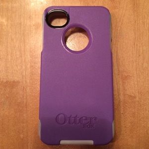 iPhone 4 purple/white OtterBox case