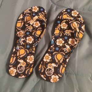 Vera Bradley flip flops NEW