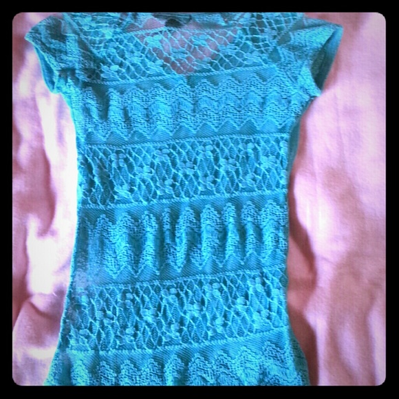 Crochet back T