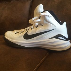 2014 Nike hyperdunk mens size 10.5