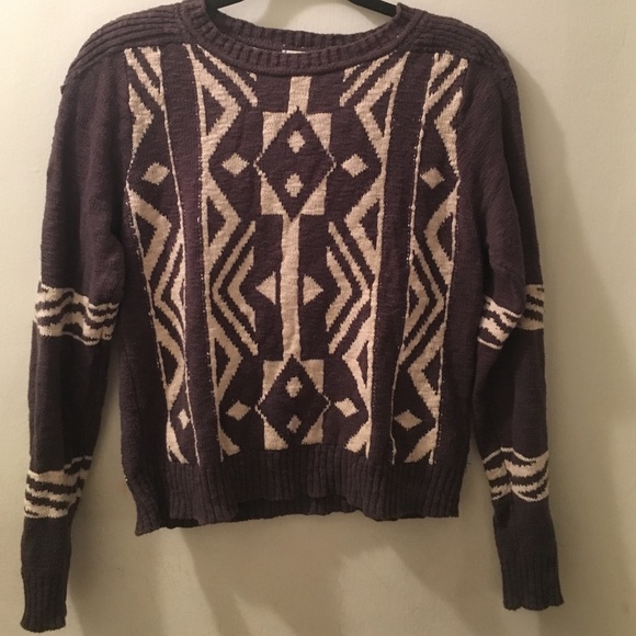 Grey and creme patterned sweater