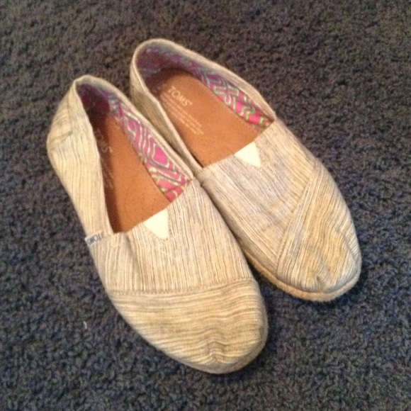 Black/white toms