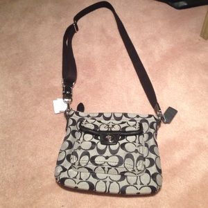 Coach NEW cross body bag (F45026)