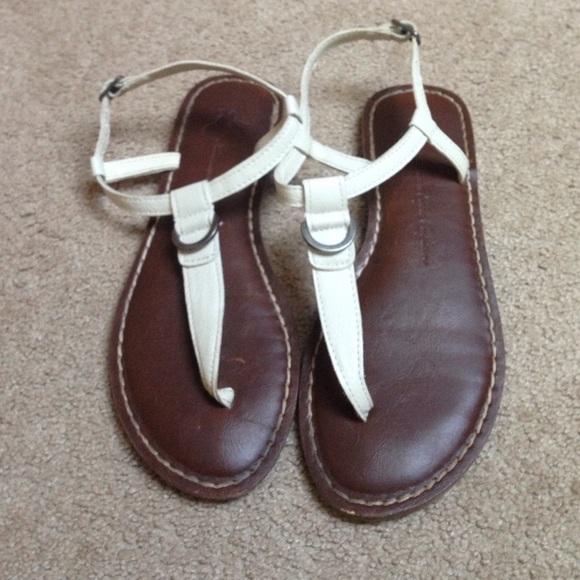 Sz 6 American Eagle sandals