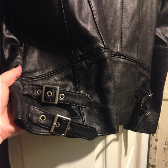 🔹Leather Jacket‼️💀 - Picture 2 of 3