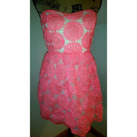 Deb Dresses & Skirts - DEB Size 11 Strapless Lace Overlay A Line Dress