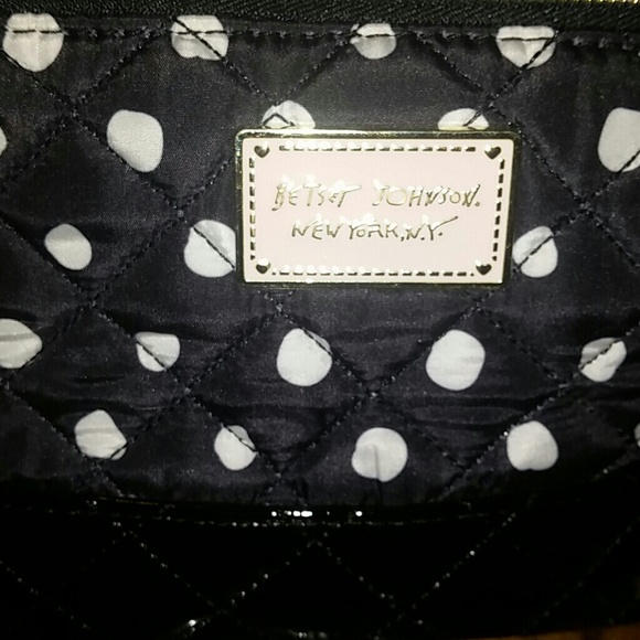 NWOT Betsey Johnson Polka Dot Wristlet - Picture 4 of 4