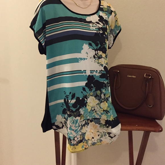 Flowers and strip top - Picture 2 of 3