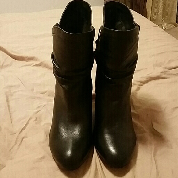 NWOT Nine West booties - Picture 2 of 3