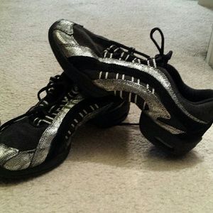 Zumba Sneakers say size 11 but fit like a 9.