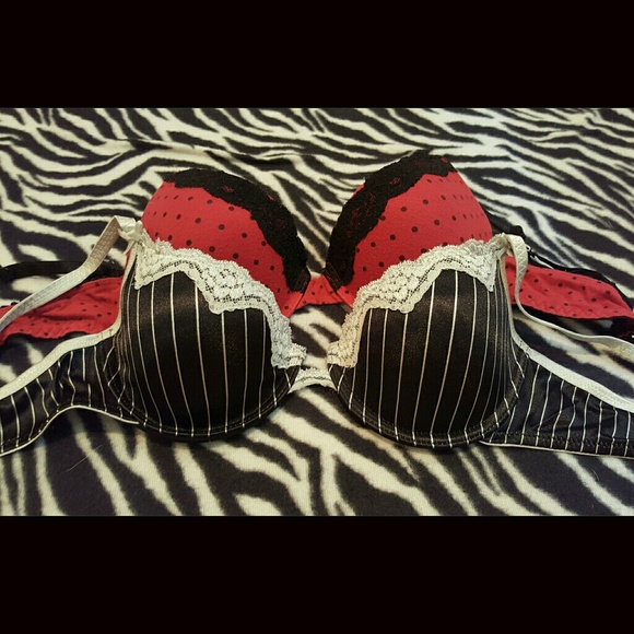 2 Candies 34C push up bras