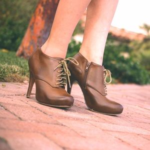 🚫SOLD: Brown Jazzy Booties