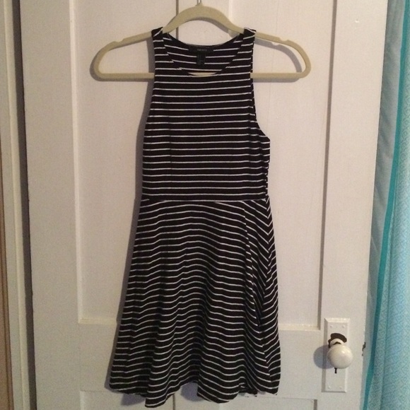 Forever 21 black and white stripe dress