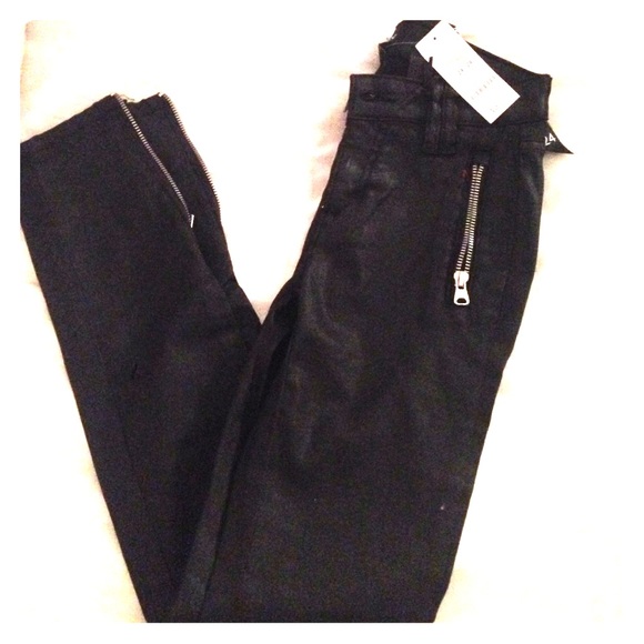 NEW Bebe black skinnys